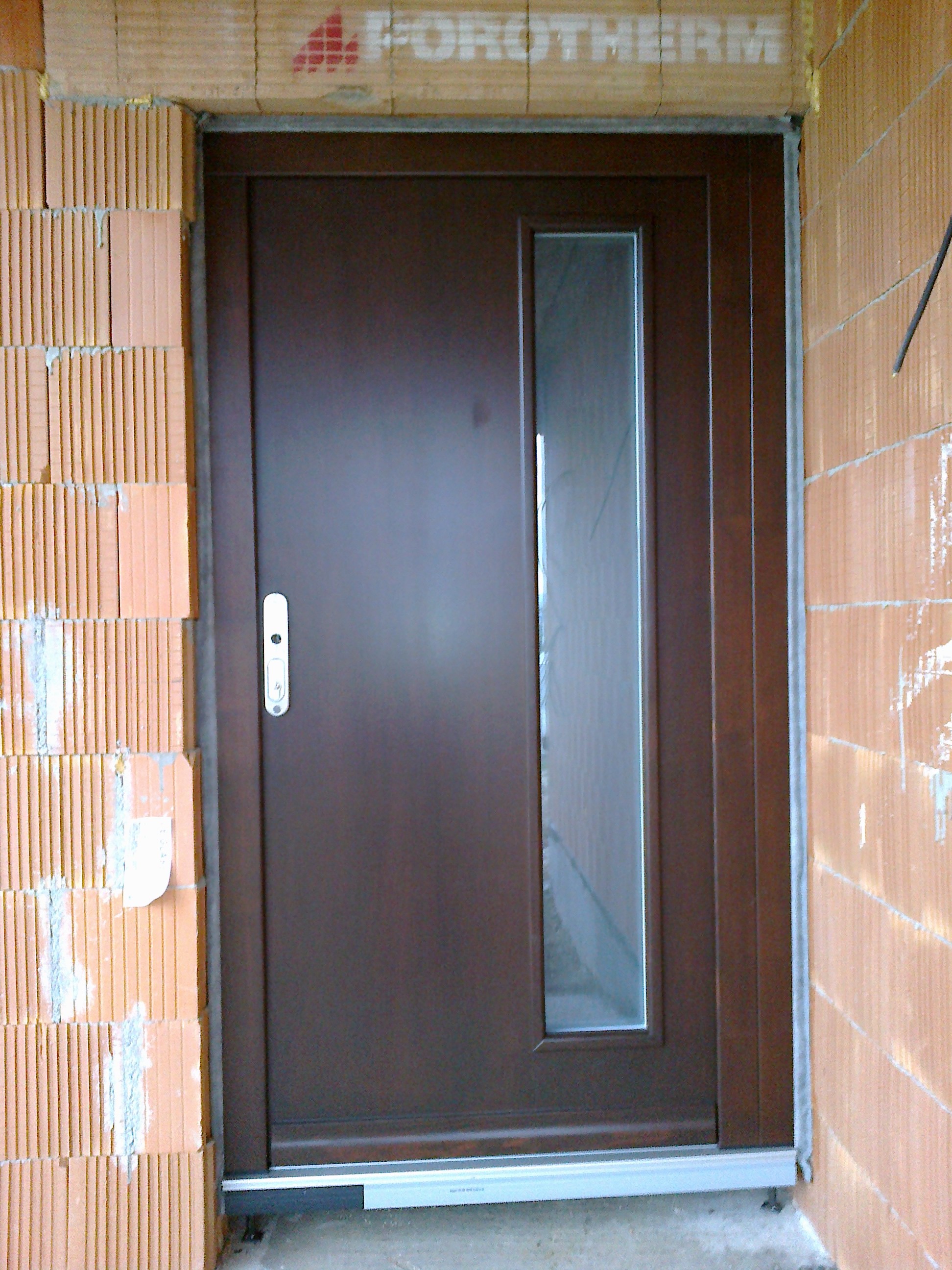 Vchodové dvere: panelové  TAURUS 2014