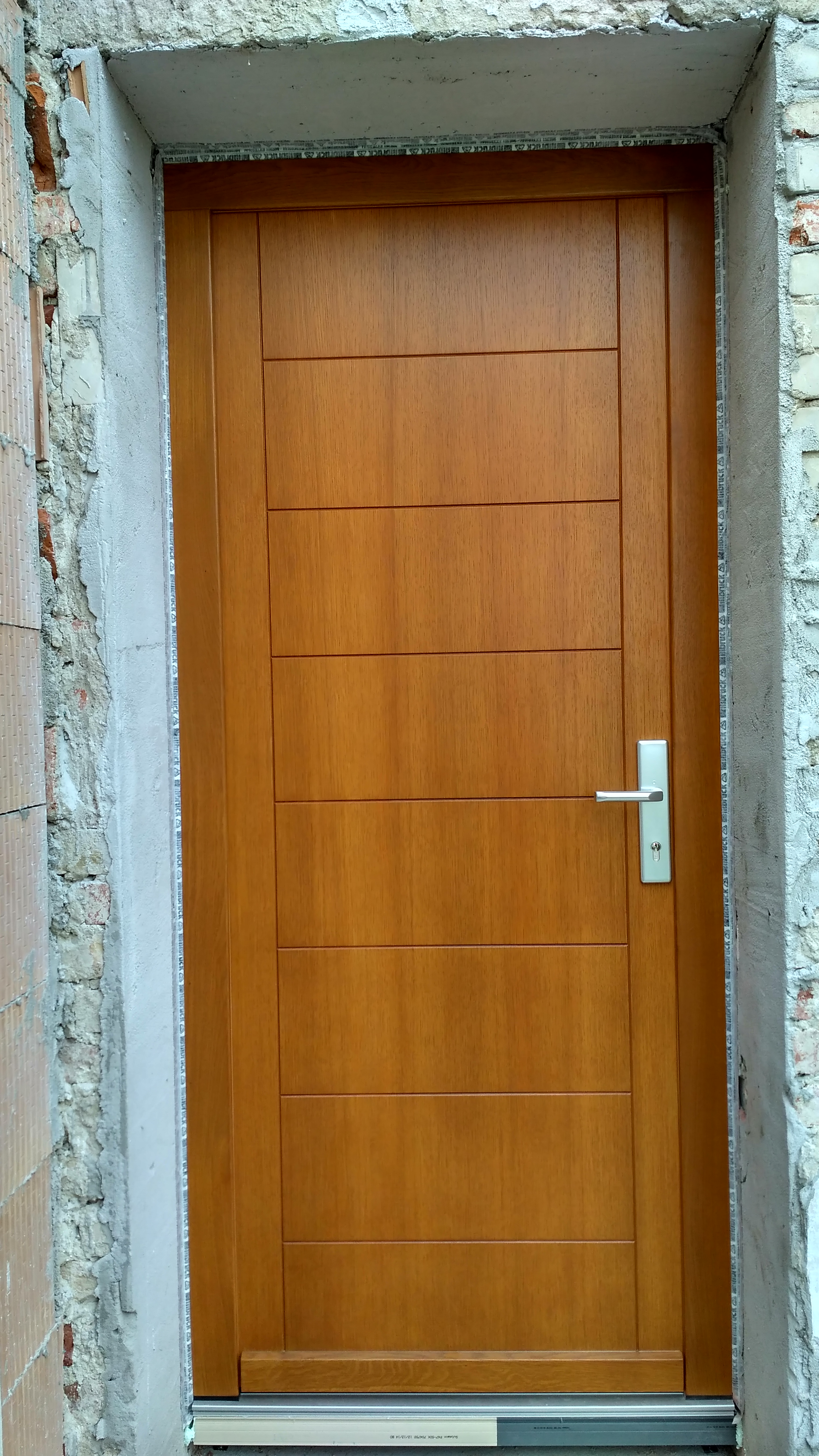 Vchodové dvere jednokrídlové panelové