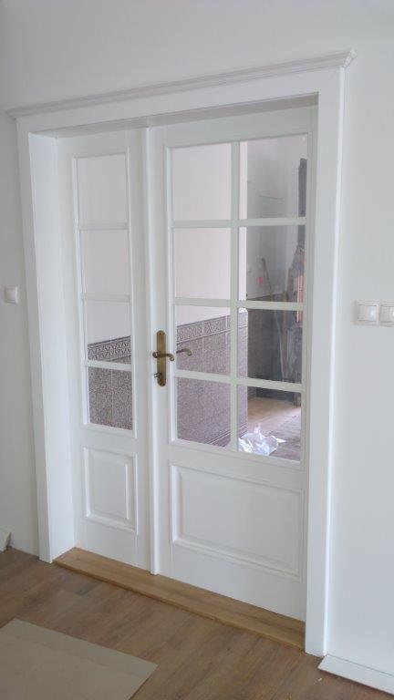 Zádverové dvere dvojkrídlové so zárubňou smrekové biele
