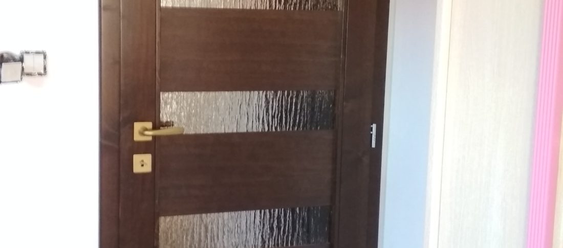 Interiérové dvere so zárubňou – smrekový masív